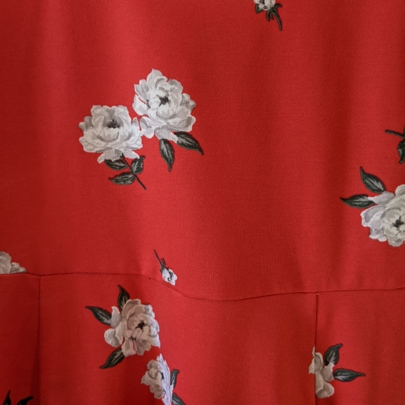 Red Floral H&M Sundress - Picture 2 of 3